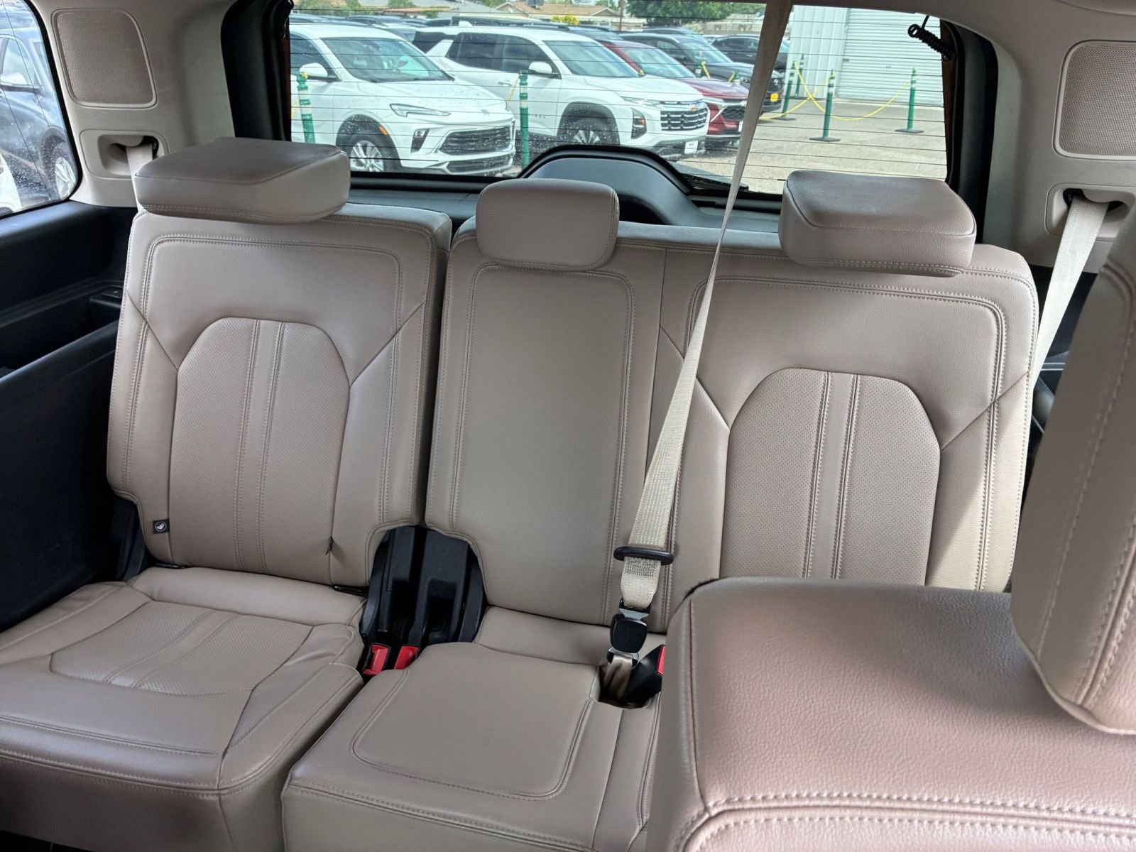Used 2024 Ford Expedition Limited RWD image 33
