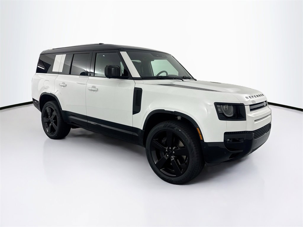 New 2026 Land Rover Defender 130 X-Dynamic SE image 3
