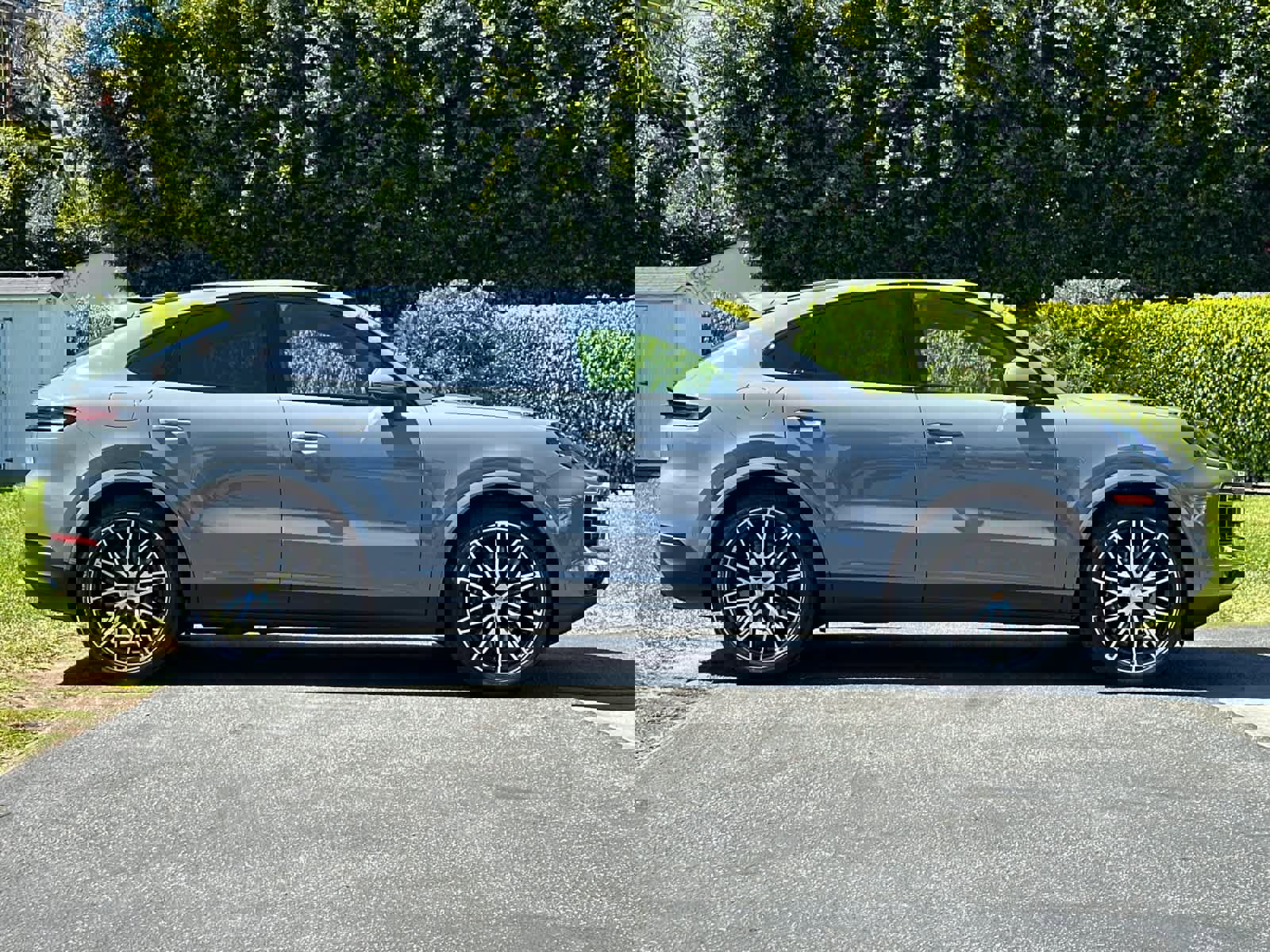 New 2026 Porsche Cayenne Coupe image 9