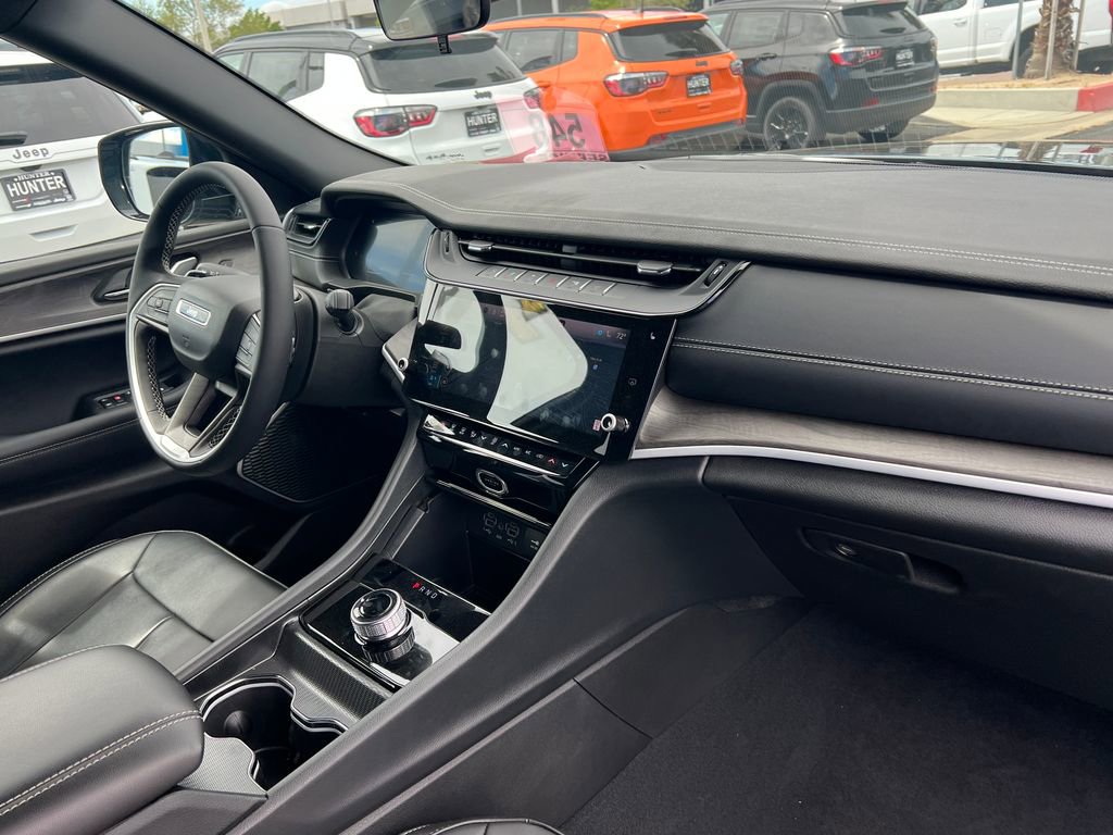 New 2026 Jeep Grand Cherokee Limited w/ Limited Altitude Package image 16