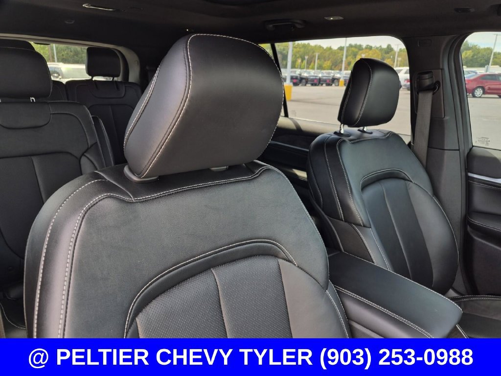 Used 2026 Jeep Grand Cherokee L Limited AWD/4WD image 13