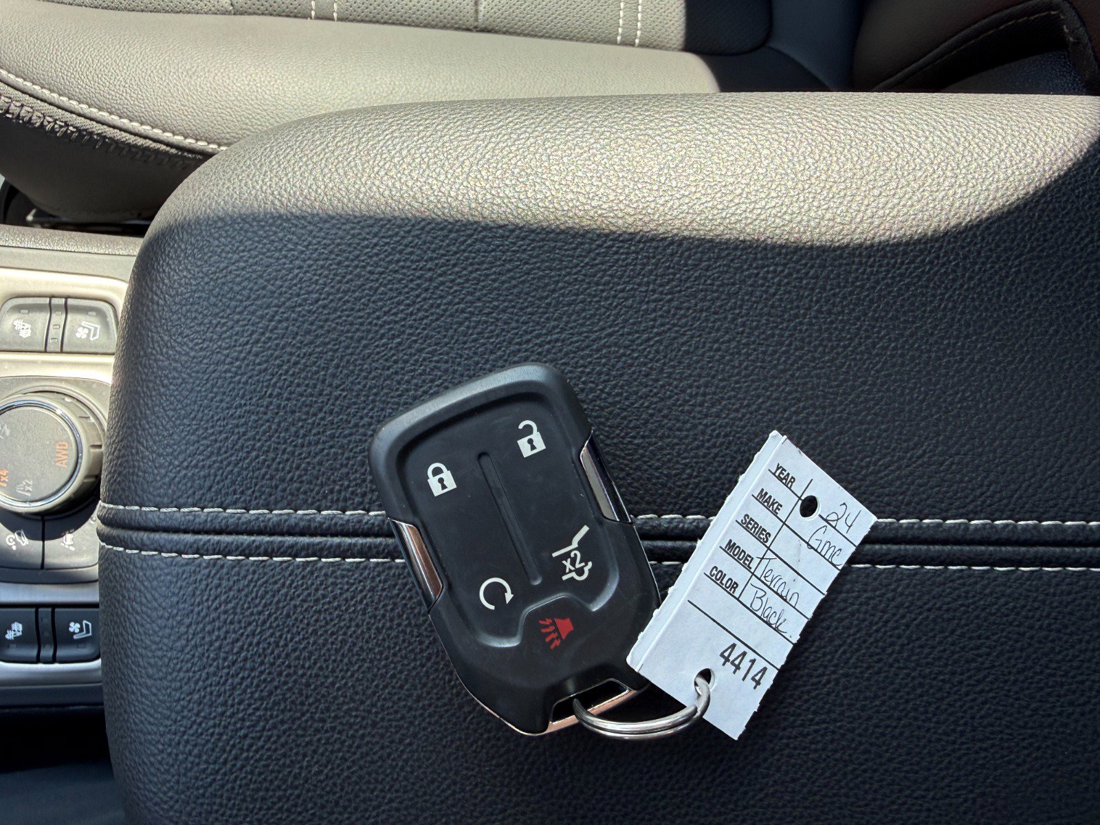 Used 2024 GMC Terrain Denali w/ Black Diamond Edition image 44