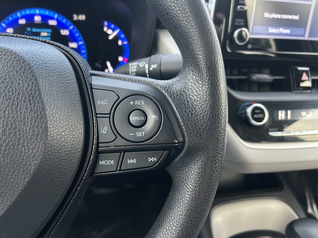 Used 2021 Toyota Corolla LE image 17