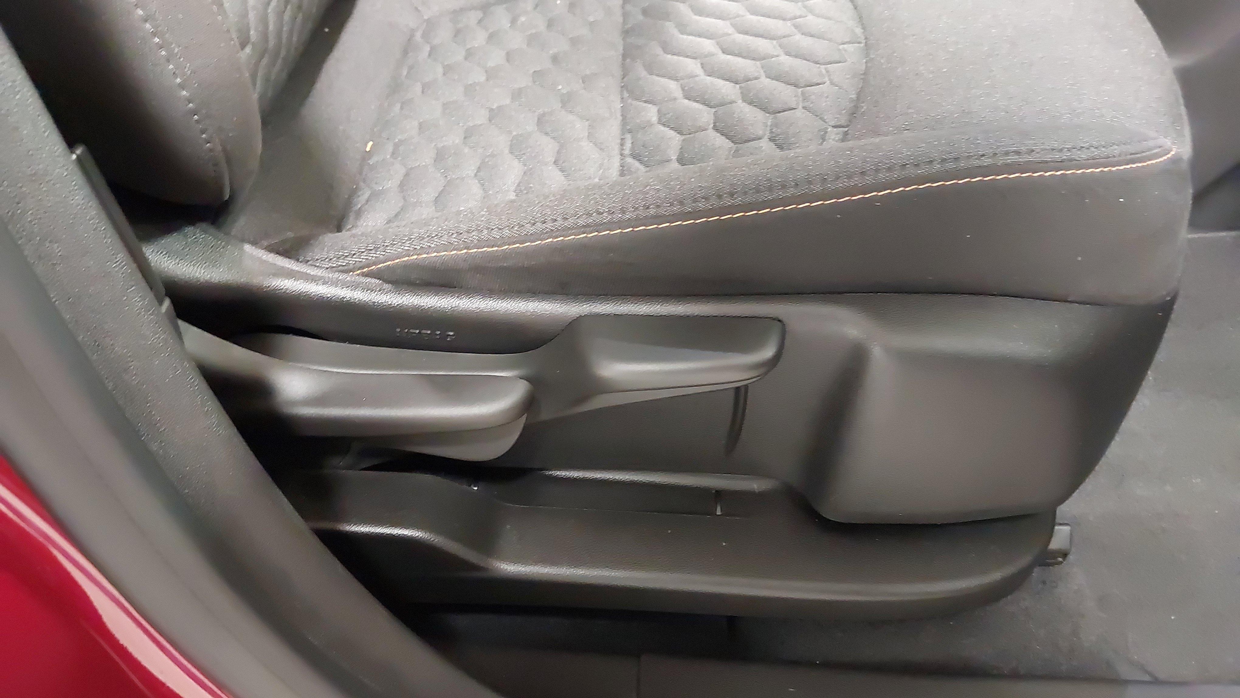 Certified 2020 Chevrolet Equinox LT FWD image 29