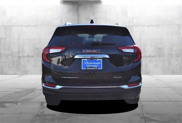 Used 2024 GMC Terrain SLT image 6