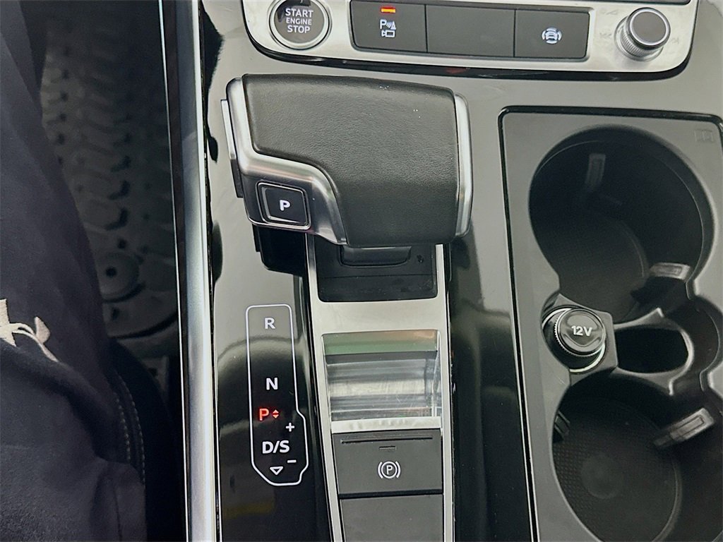 Used 2021 Audi Q8 Premium Plus w/ Premium Plus Package image 16