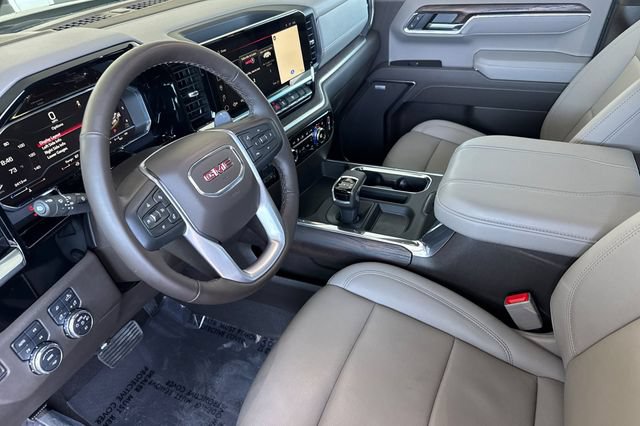 Used 2025 GMC Sierra 1500 SLT w/ SLT Premium Plus Package AWD/4WD image 10