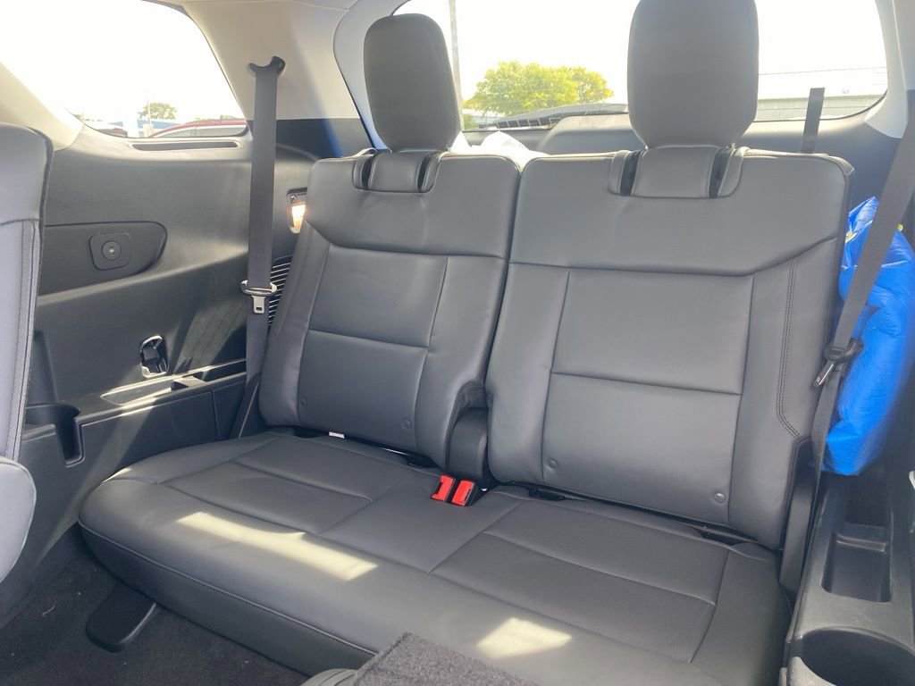 New 2025 Ford Explorer Active image 27