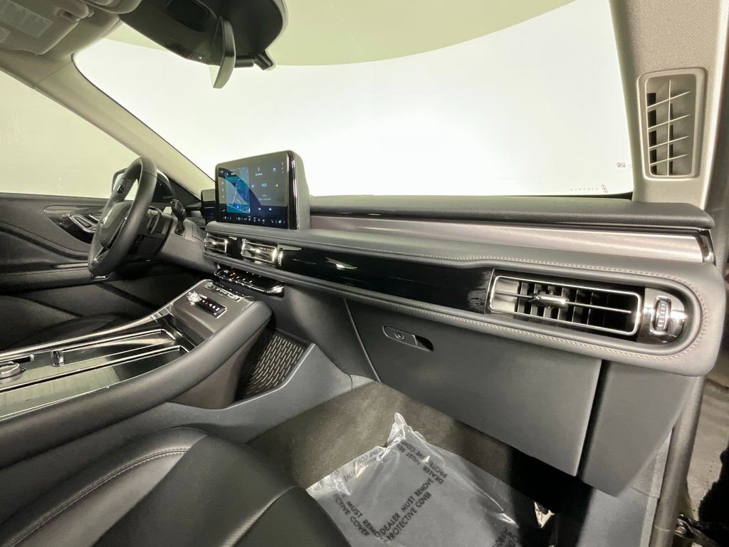 Used 2026 Lincoln Aviator 2WD image 19