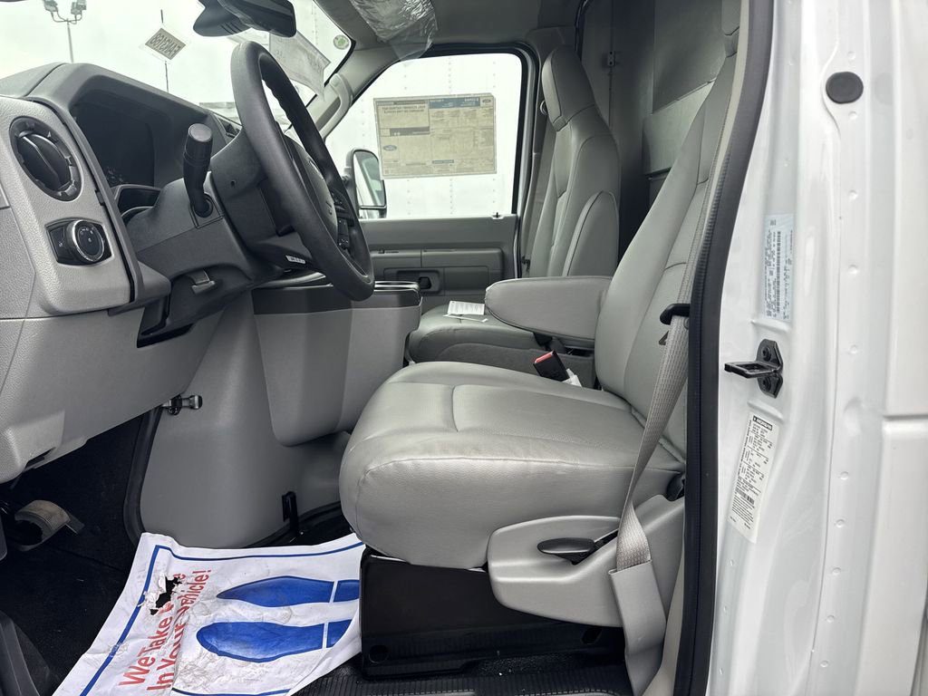 New 2025 Ford E-450 and Econoline 450 Super Duty w/ Driver's Safety Package image 10