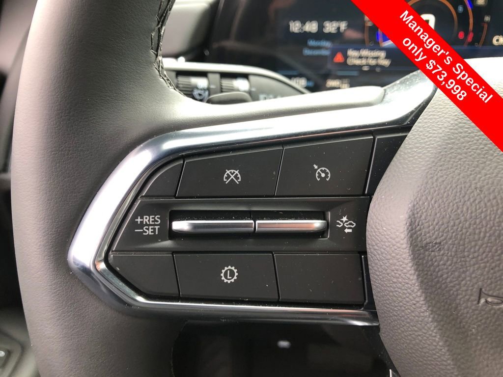 Used 2025 Chevrolet Suburban Premier AWD/4WD image 15
