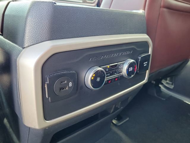 Used 2023 Ford Expedition Limited image 14