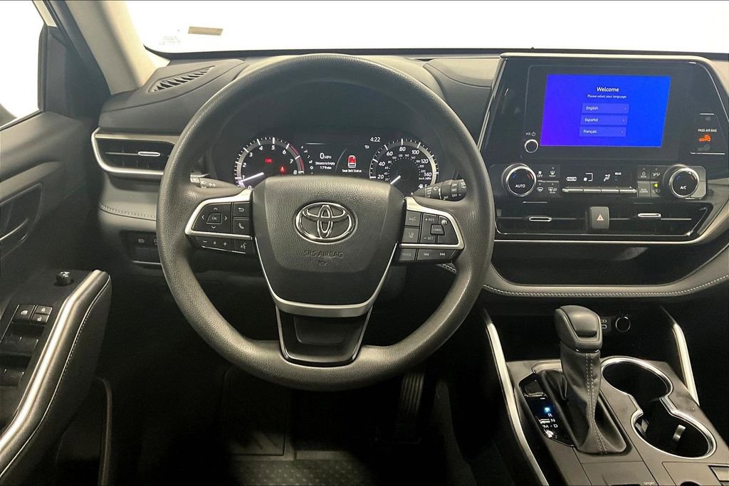 Used 2023 Toyota Highlander L image 7
