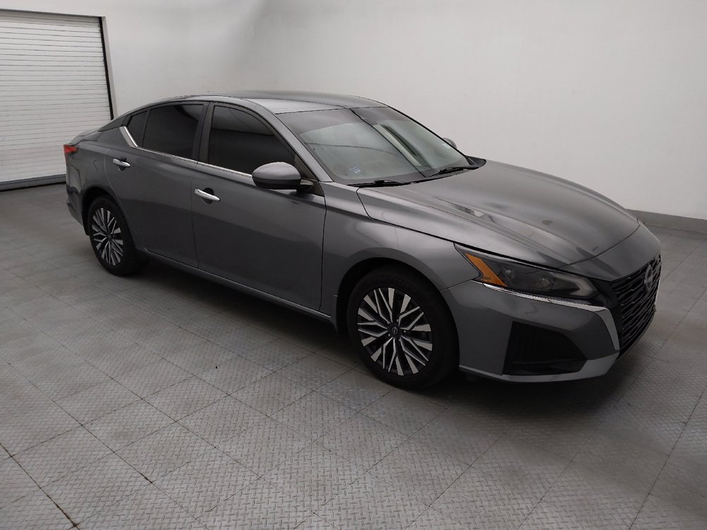 Used 2023 Nissan Altima 2.5 SV AWD/4WD image 11