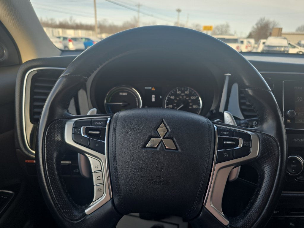 Used 2018 Mitsubishi Outlander SEL image 19