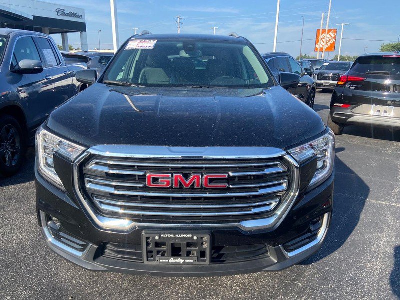 Used 2024 GMC Terrain SLT AWD/4WD image 3