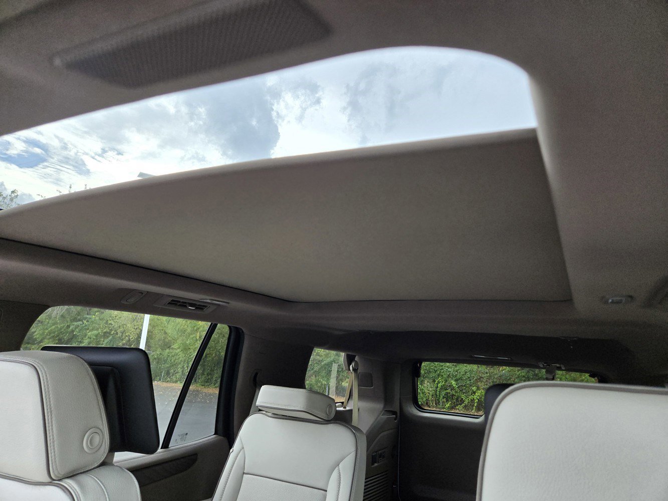 New 2026 GMC Yukon Denali w/ Denali Reserve Package image 12