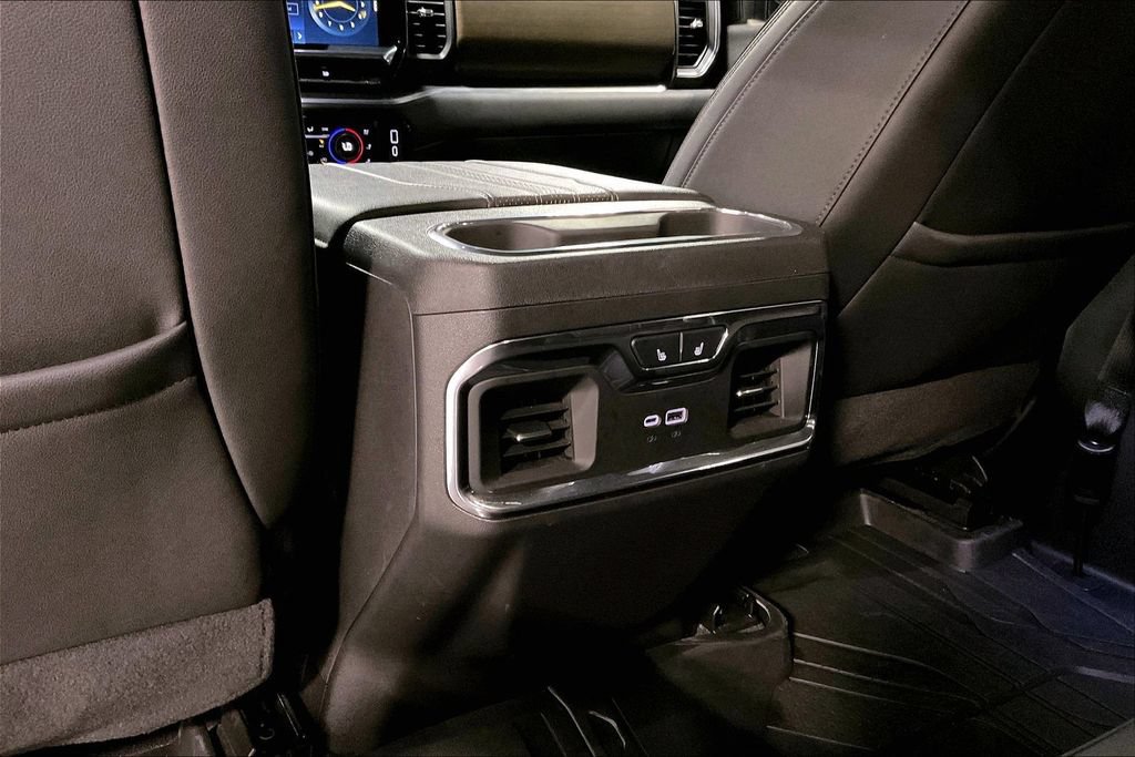 Used 2025 Chevrolet Silverado 1500 High Country AWD/4WD image 30