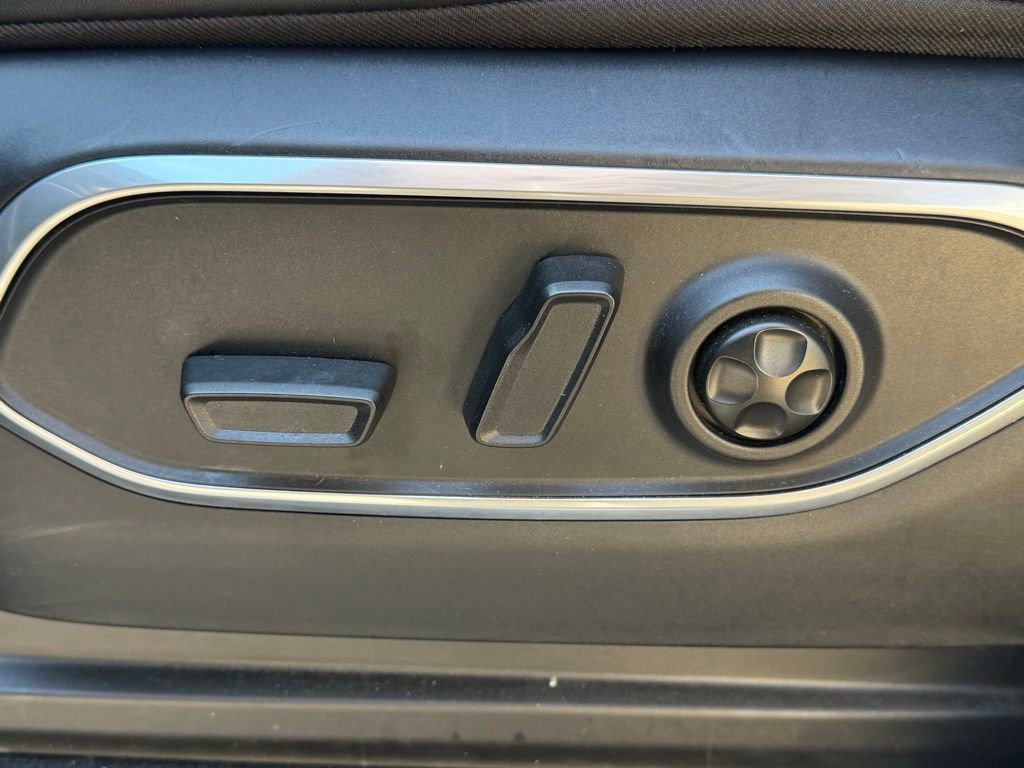 Certified 2024 Jeep Wagoneer Series III image 23