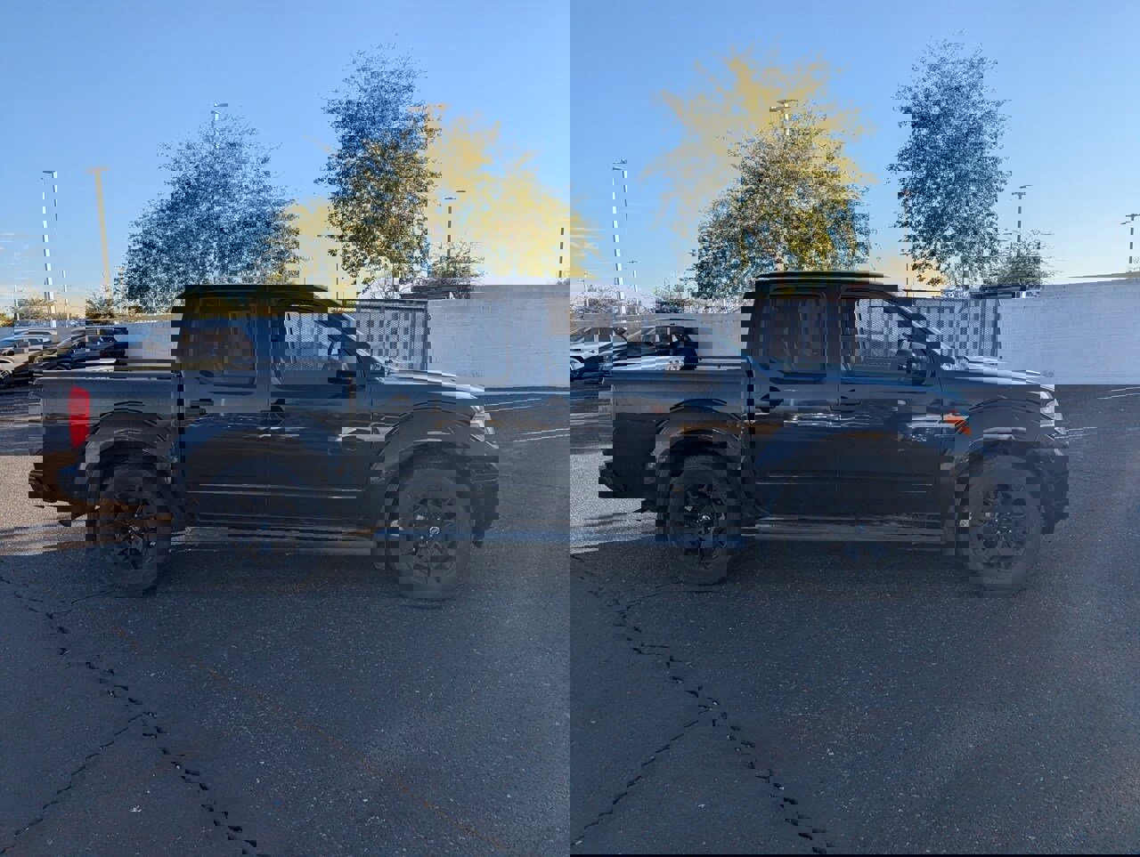 Used 2020 Nissan Frontier SV w/ Midnight Edition Floor Mats image 7