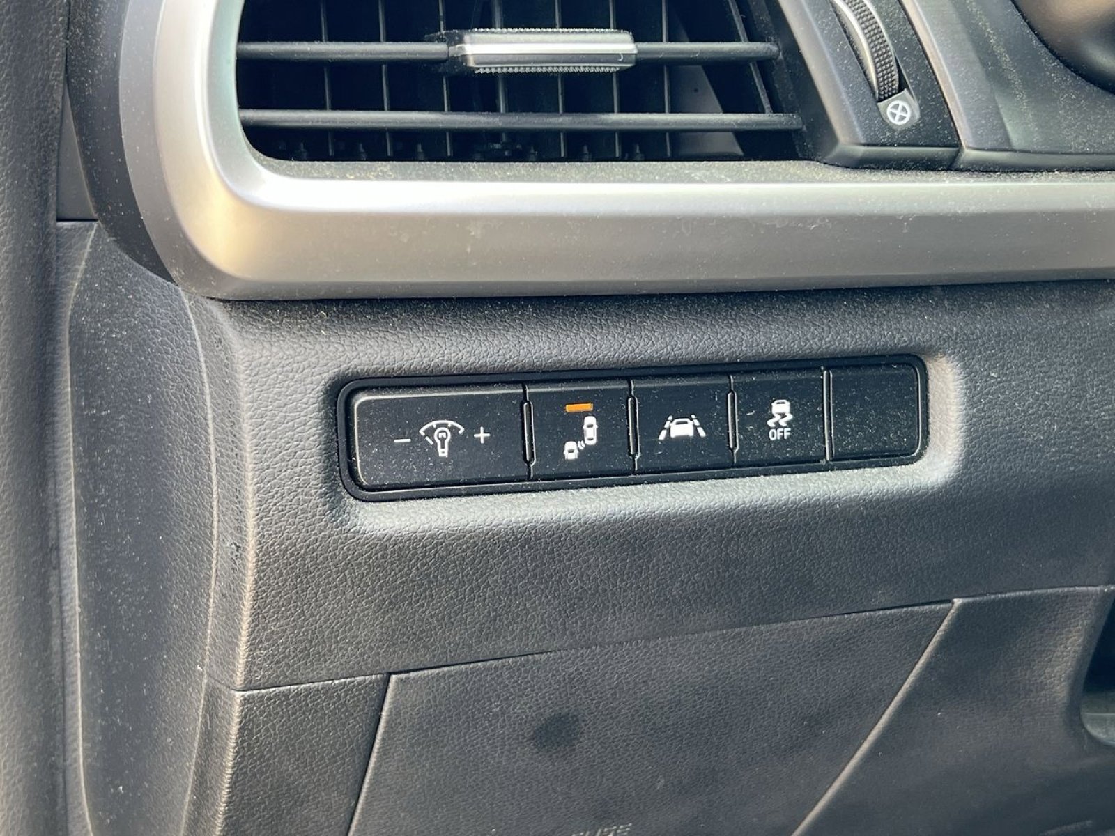 Used 2020 Kia Telluride S w/ S 8 Passenger Seating Package image 28