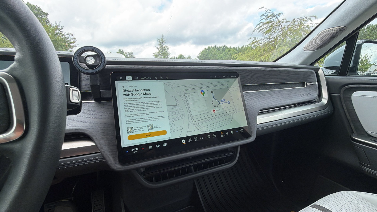 Used 2025 Rivian R1T Adventure AWD/4WD image 31