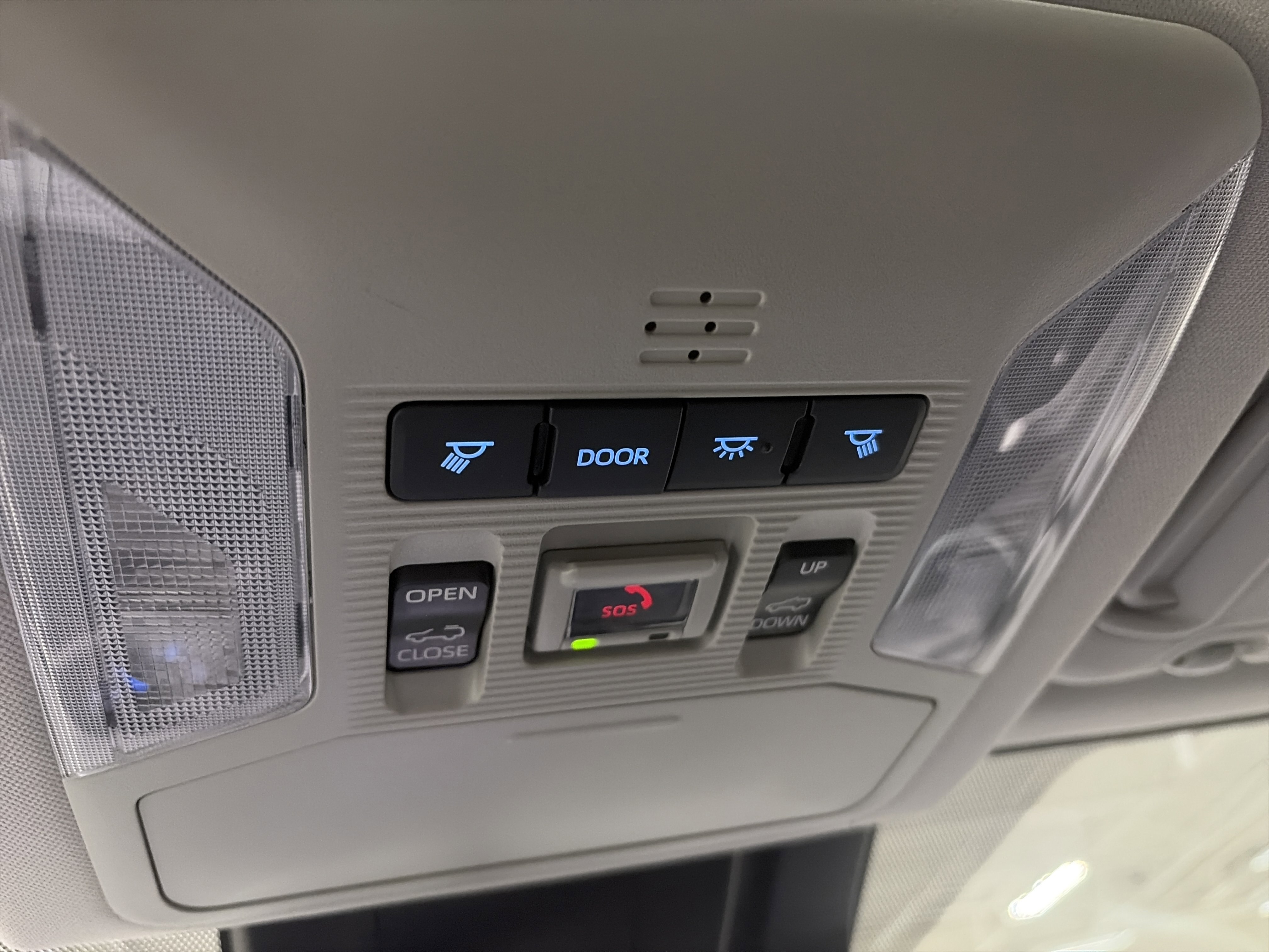 Used 2022 Toyota RAV4 XLE Premium image 23