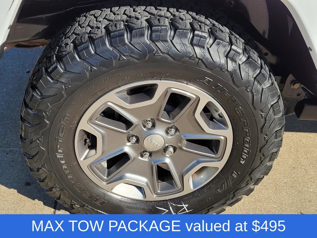 Used 2017 Jeep Wrangler Unlimited Rubicon w/ Connectivity Group image 8