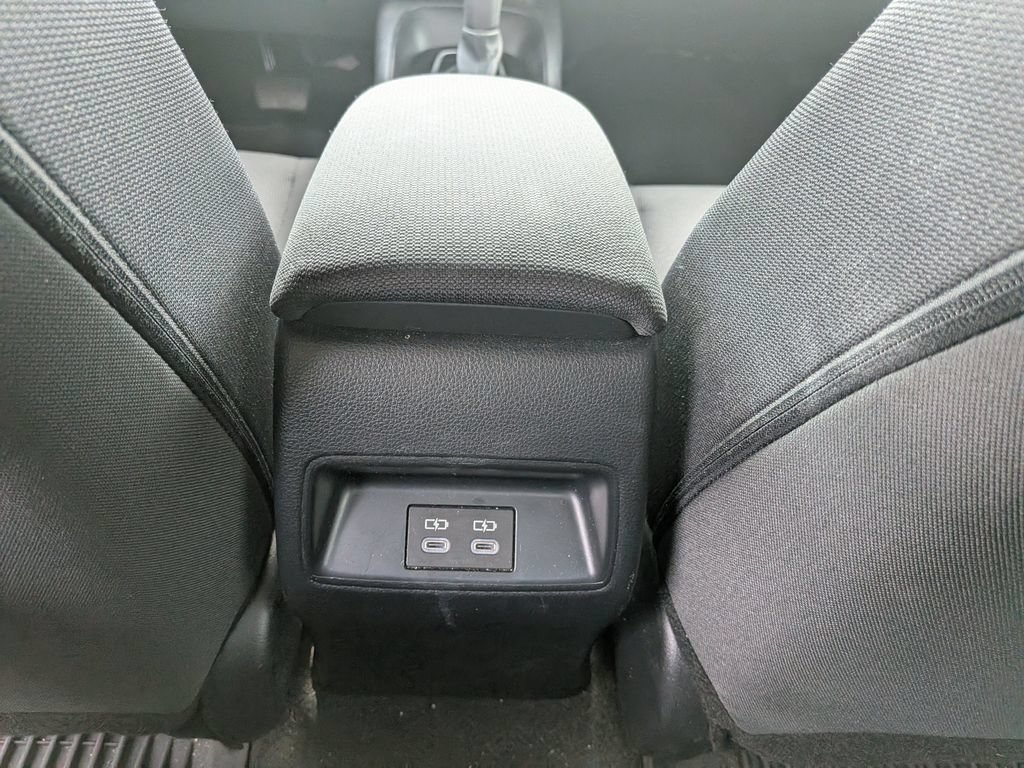 Used 2024 Toyota Corolla LE w/ LE Convenience Package FWD image 28