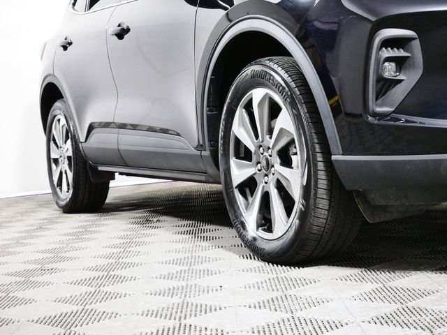 Certified 2025 Ford Escape Platinum AWD/4WD image 2