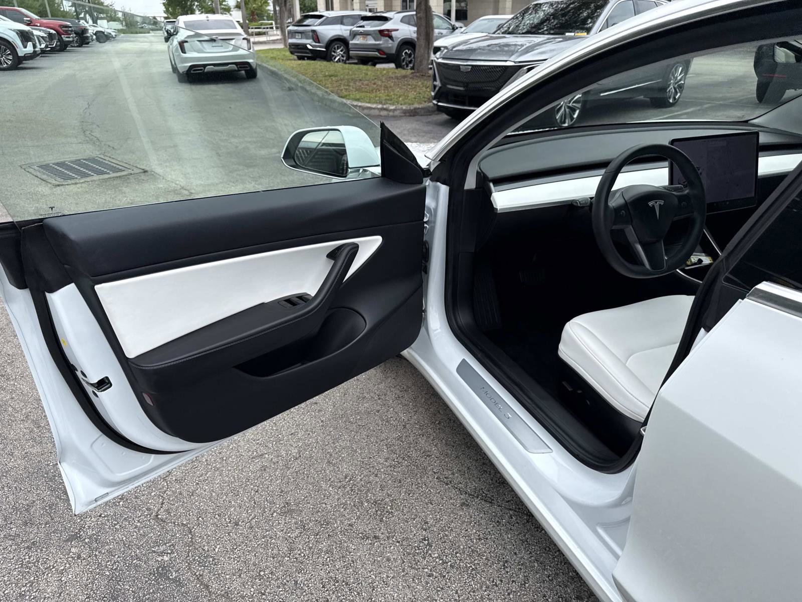 Used 2019 Tesla Model 3 Standard Range Plus RWD image 17