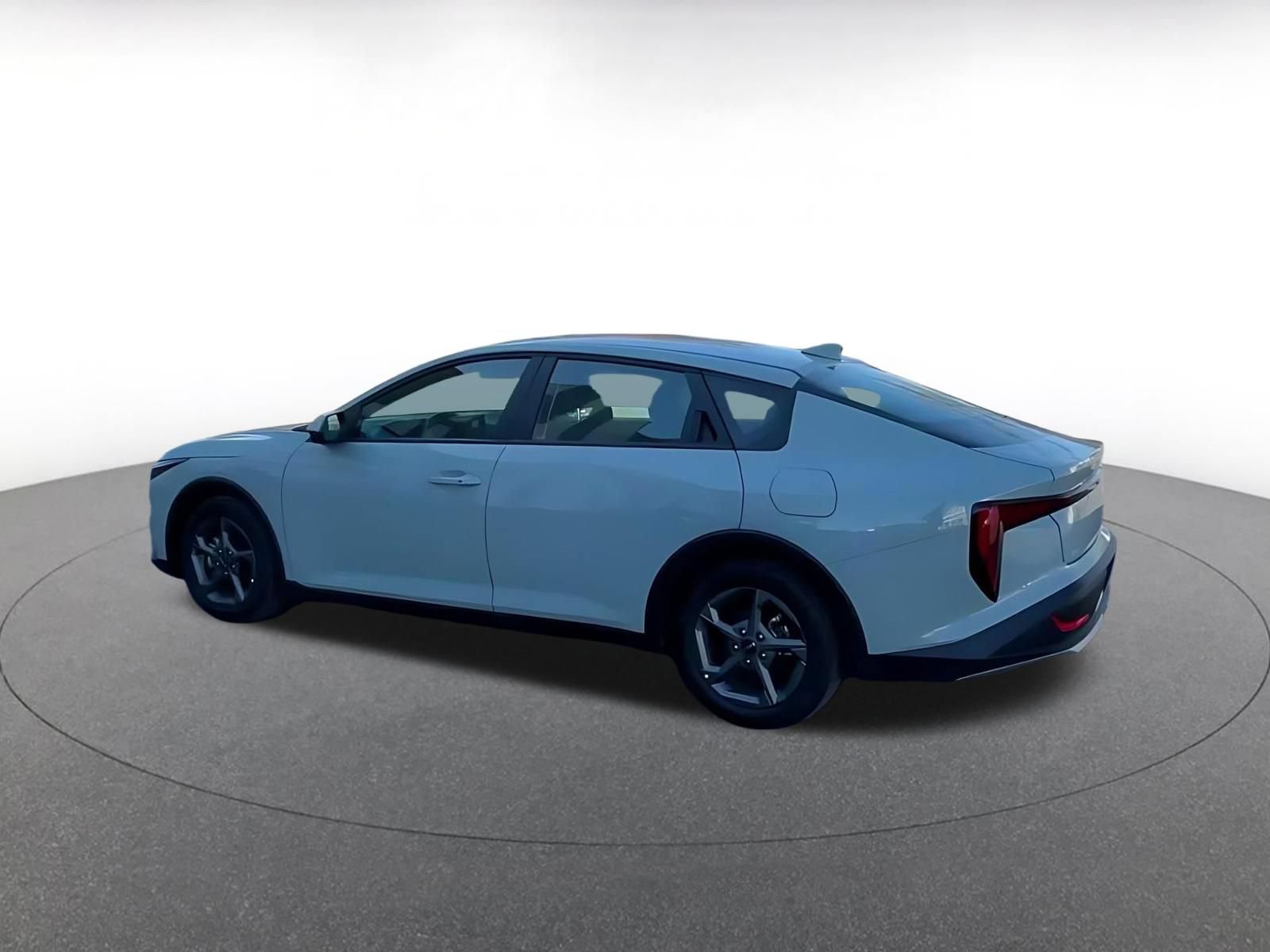 Used 2026 Kia K4 FWD image 8