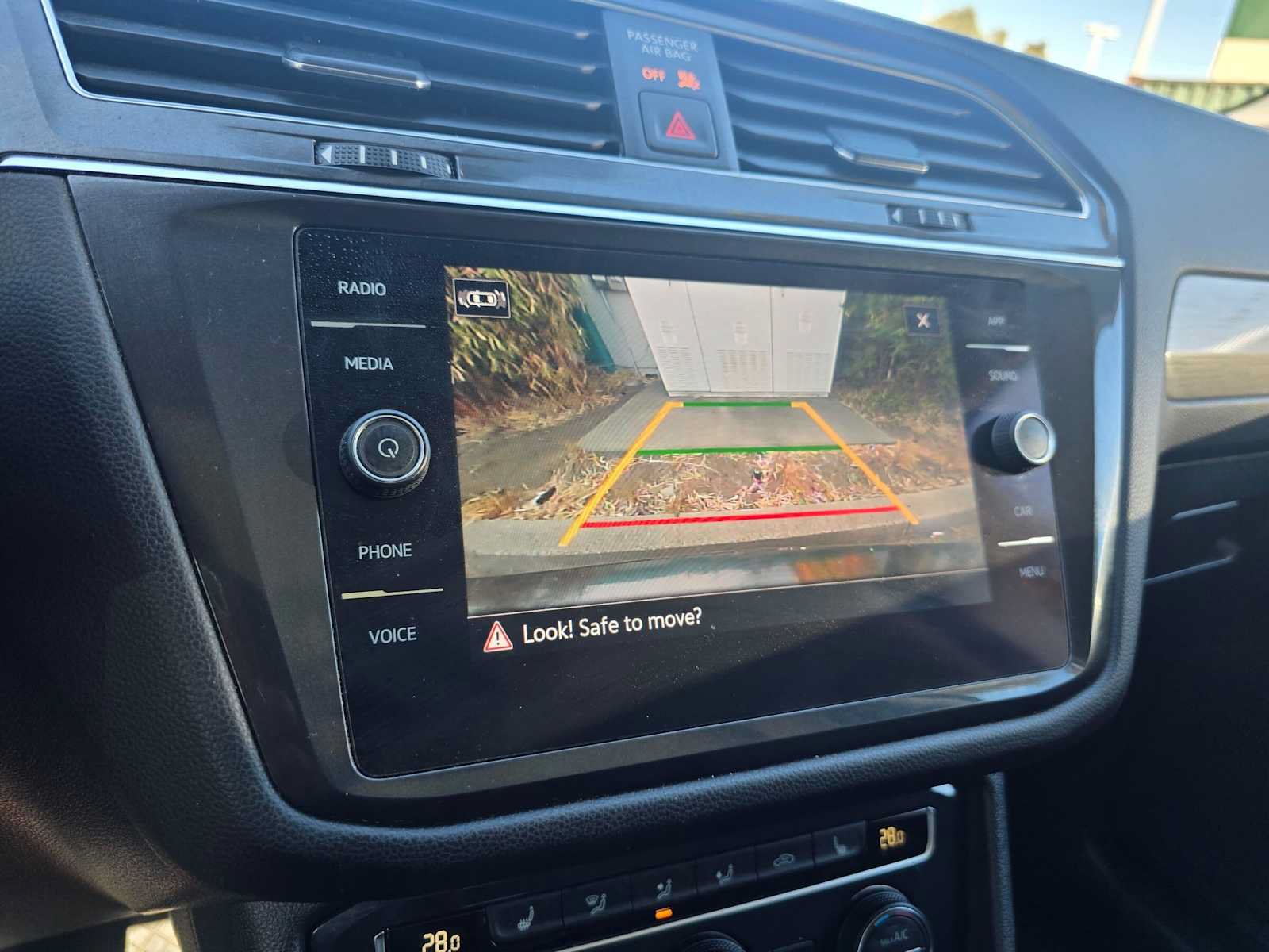 Used 2021 Volkswagen Tiguan SE w/ Panoramic Sunroof Package FWD image 29