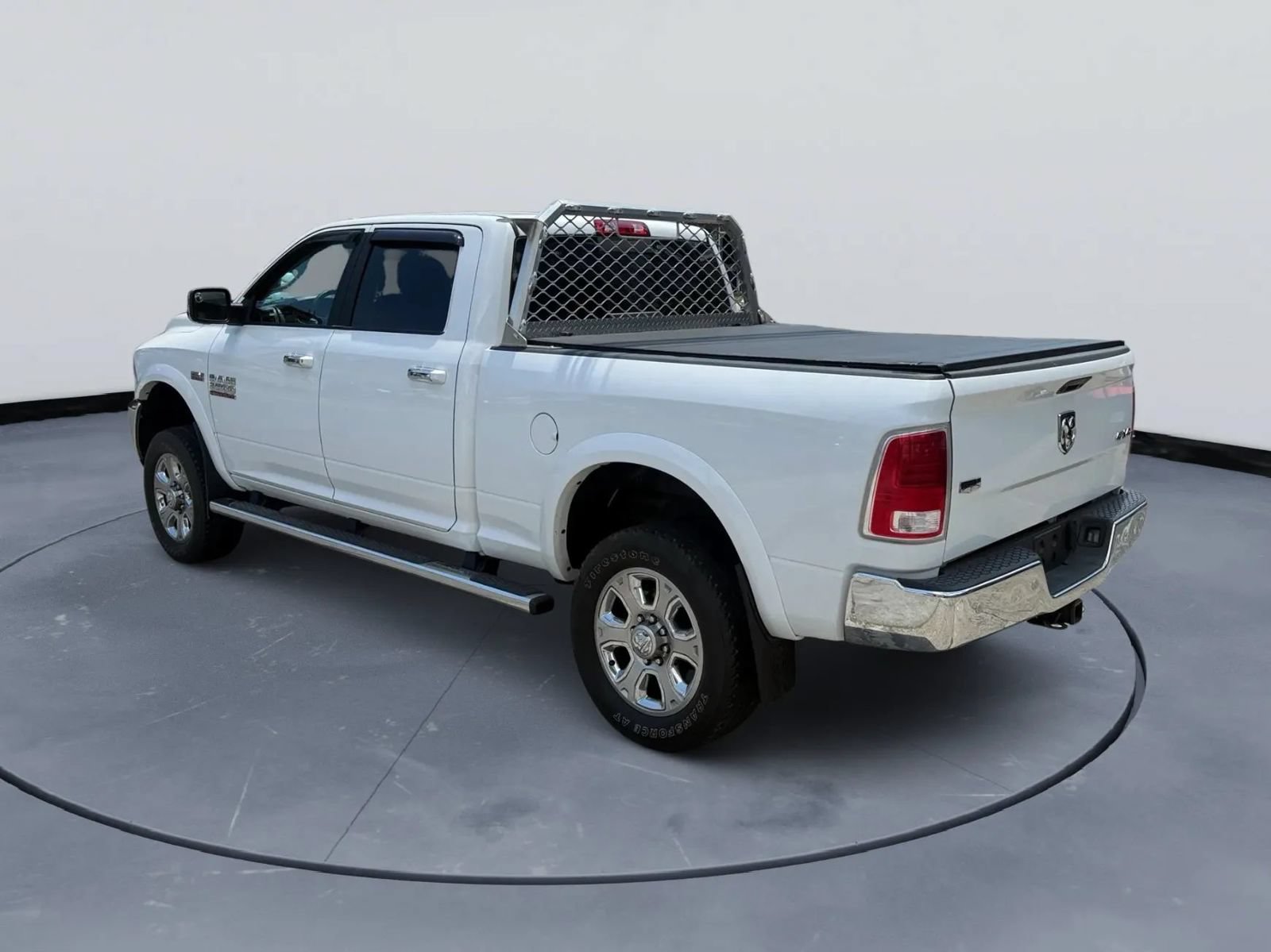 Used 2017 RAM 2500 Laramie w/ Convenience Group AWD/4WD image 6