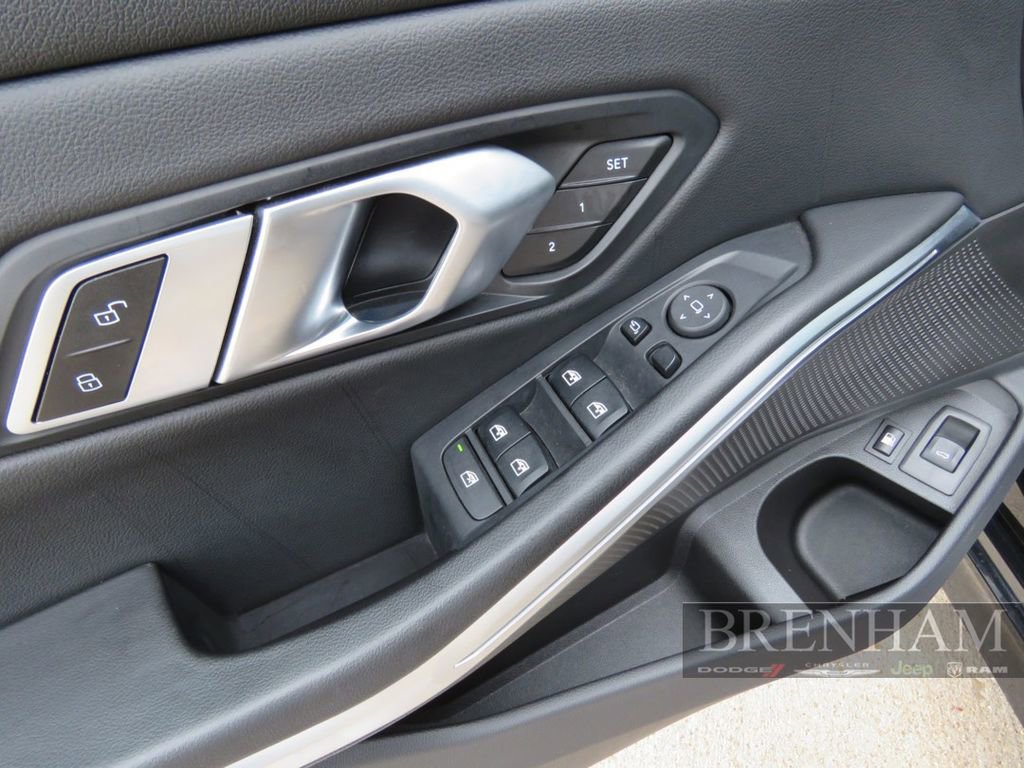 Used 2022 BMW 330e image 13