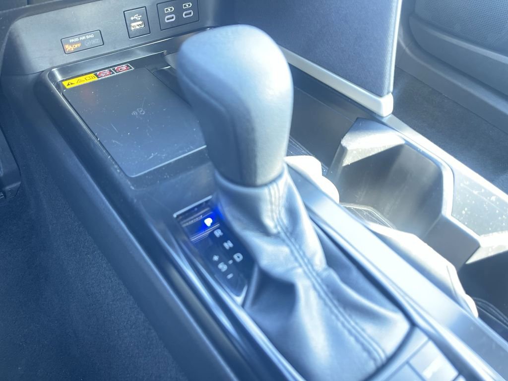 Used 2025 Toyota Camry LE w/ Convenience Package image 31