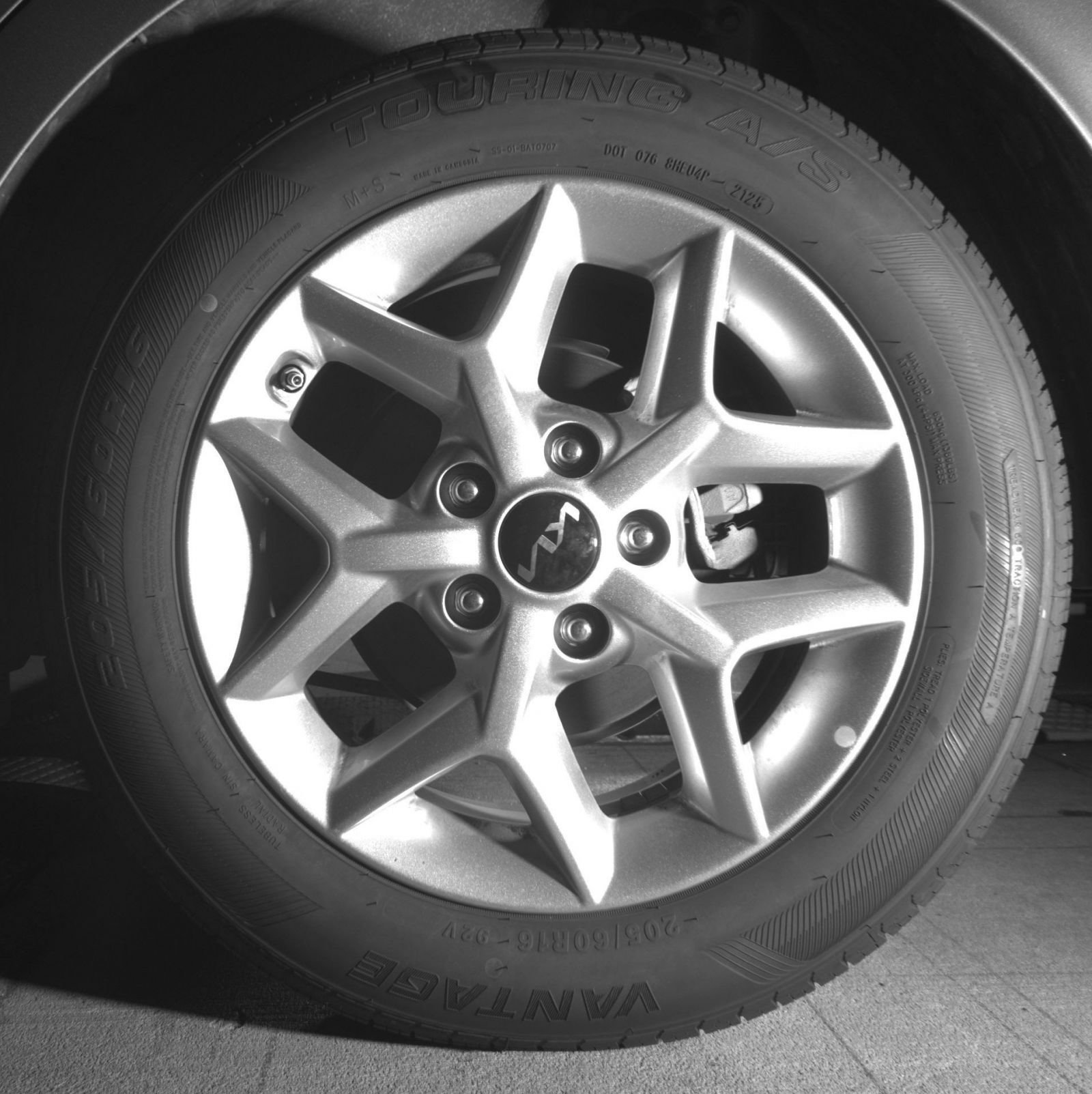 Used 2025 Kia Soul LX w/ LX Technology Package FWD image 16