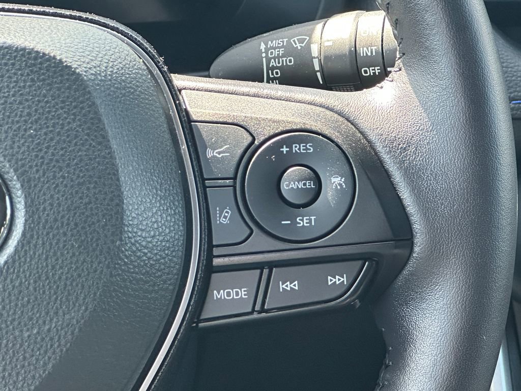 Used 2023 Toyota RAV4 XSE AWD/4WD image 21