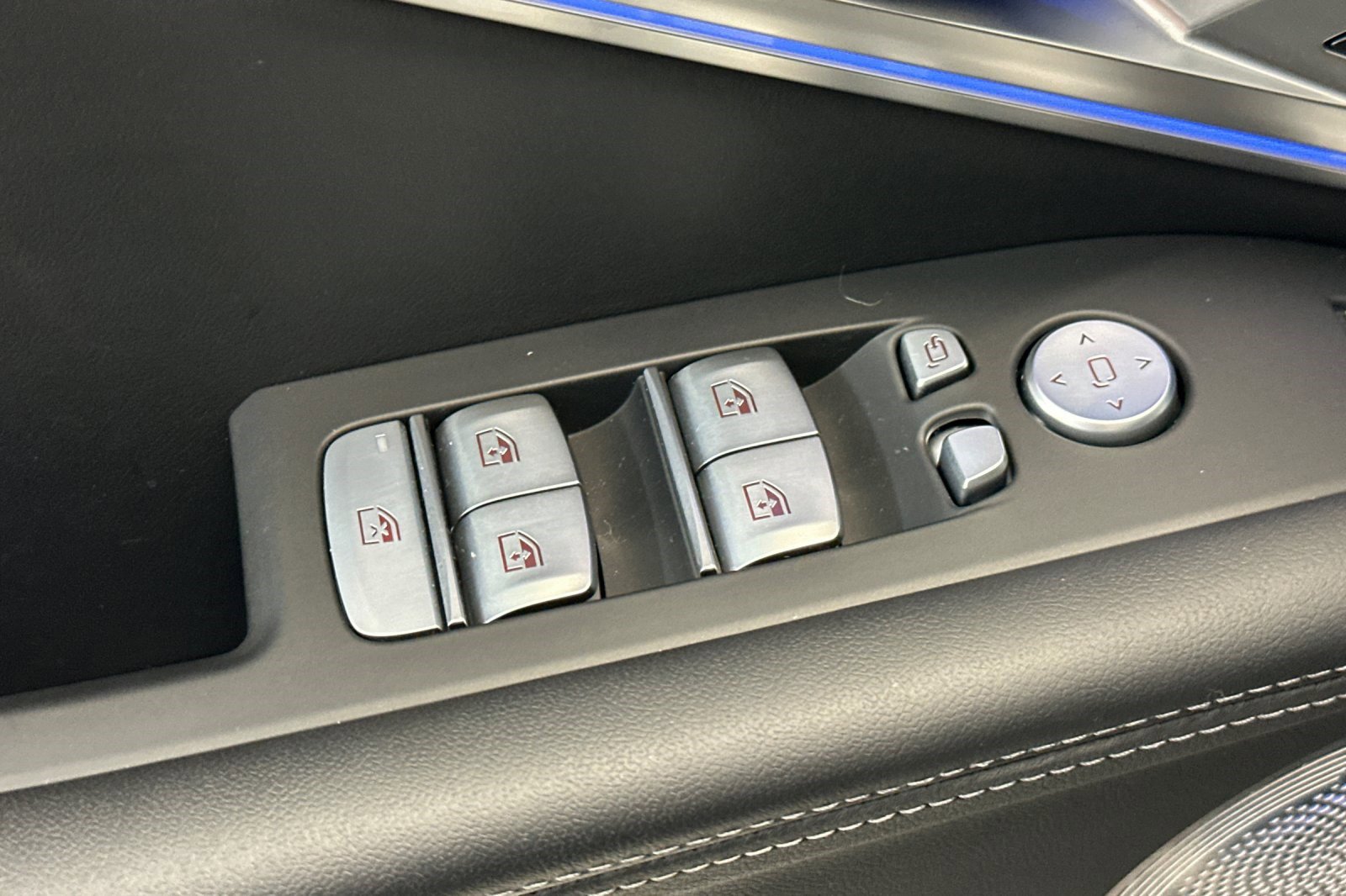 Certified 2023 BMW XM AWD/4WD image 13