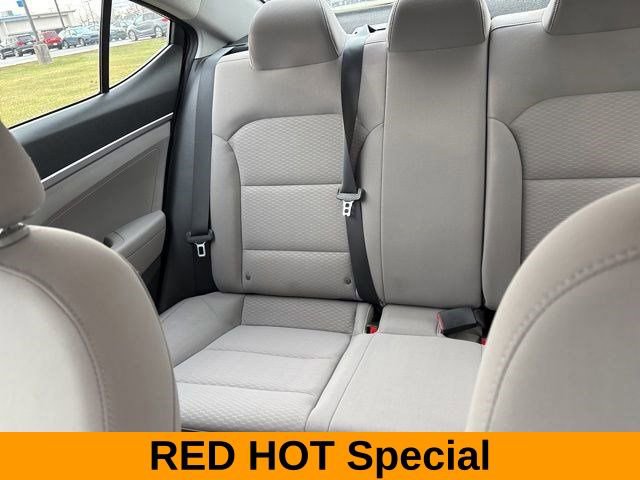 Used 2019 Hyundai Elantra SE image 28