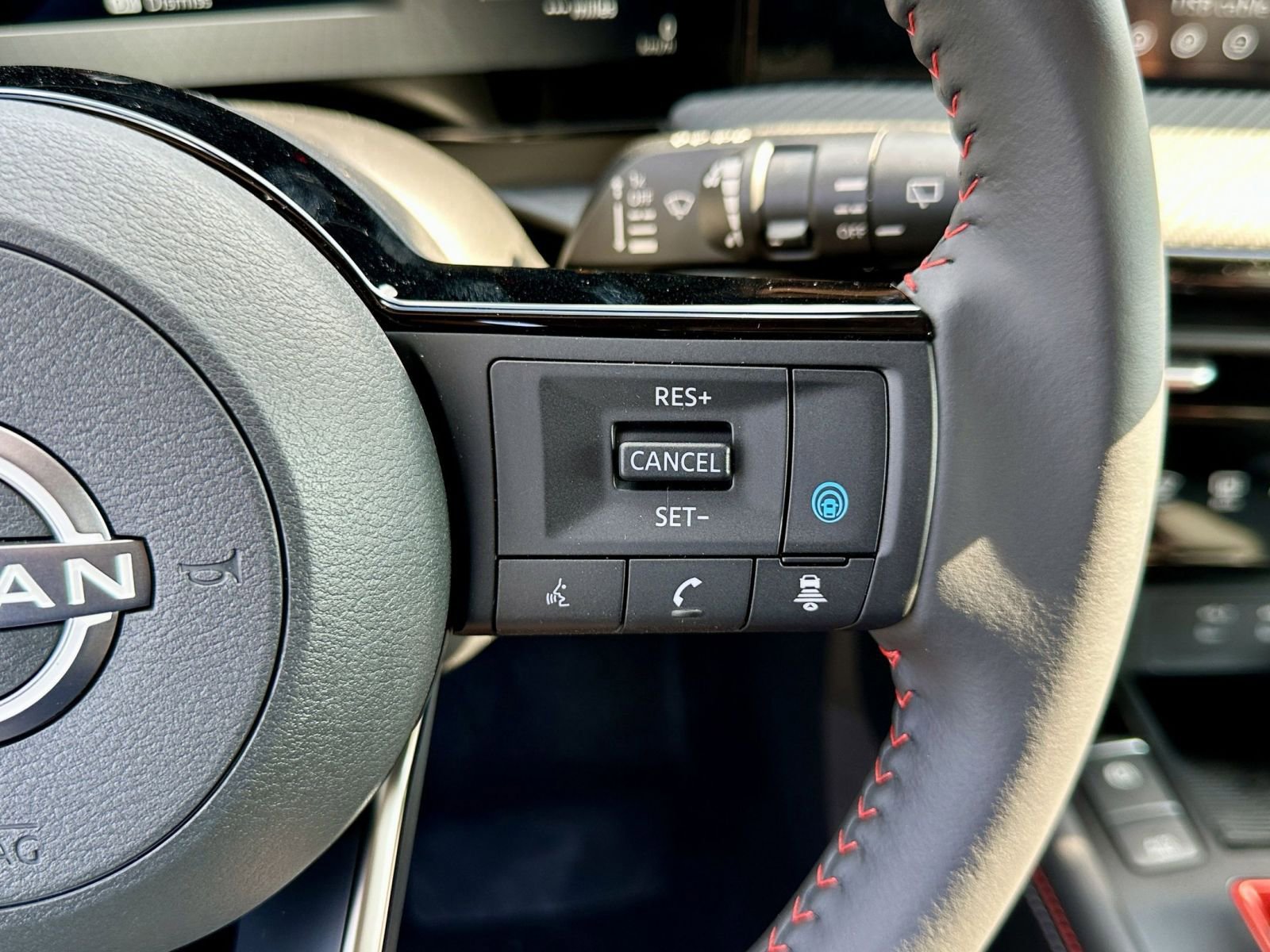 New 2026 Nissan Kicks SR w/ Cold Weather Package image 17