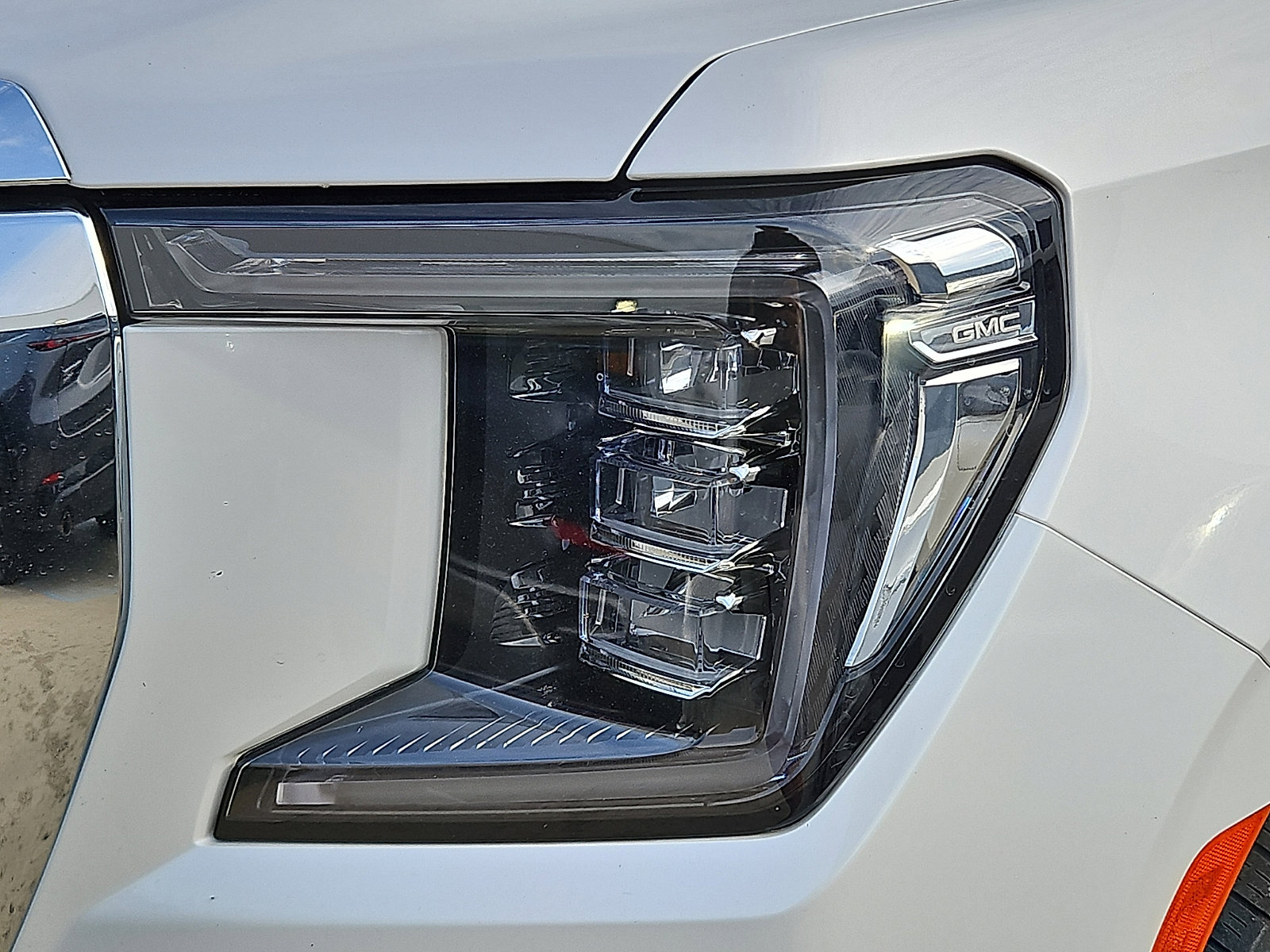 Certified 2023 GMC Yukon XL SLT w/ SLT Premium Package image 5