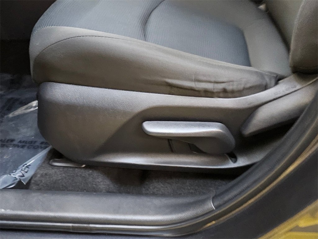 Used 2023 Toyota RAV4 LE image 24