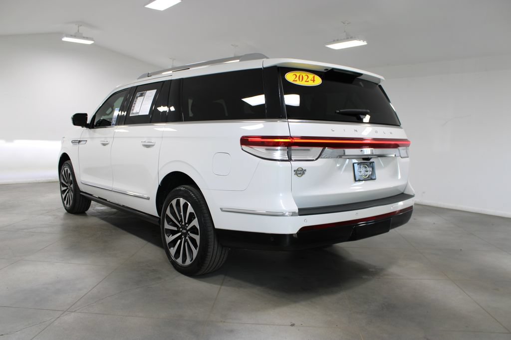 Used 2024 Lincoln Navigator L Reserve AWD/4WD image 7