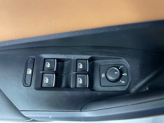 Certified 2023 Volkswagen Jetta SEL FWD image 29