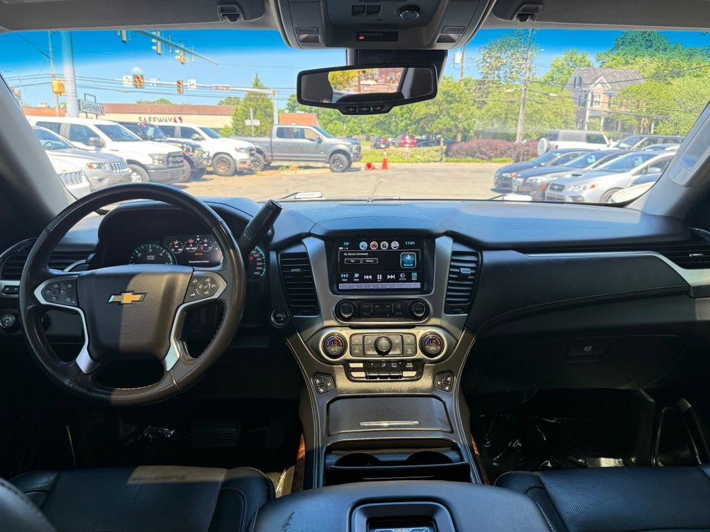 Used 2018 Chevrolet Suburban Premier w/ RST Edition AWD/4WD image 18