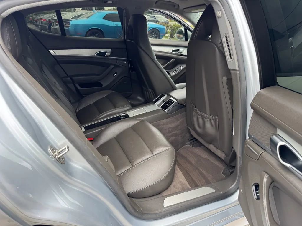 Used 2015 Porsche Panamera w/ Premium Package image 13