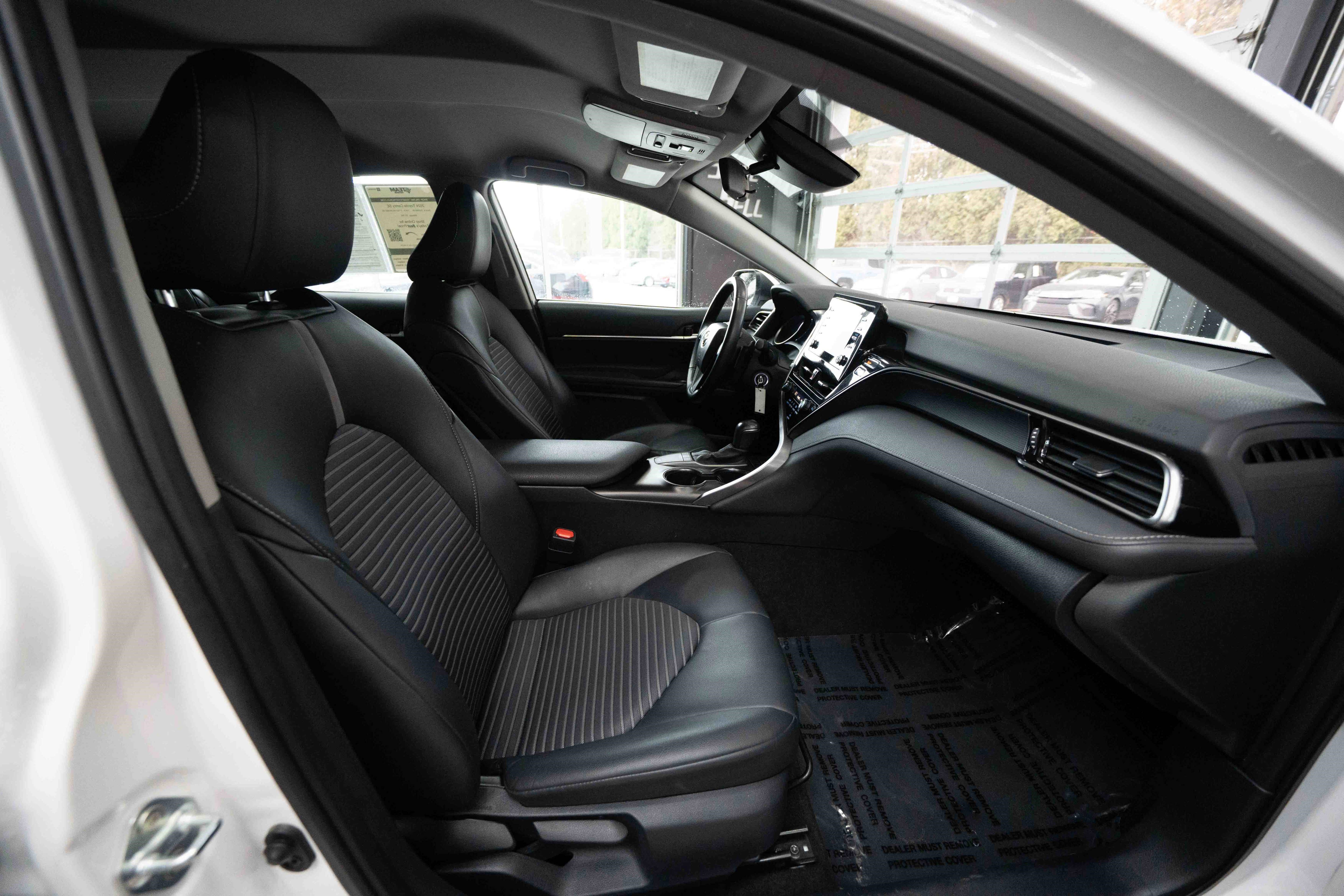 Used 2024 Toyota Camry SE image 26