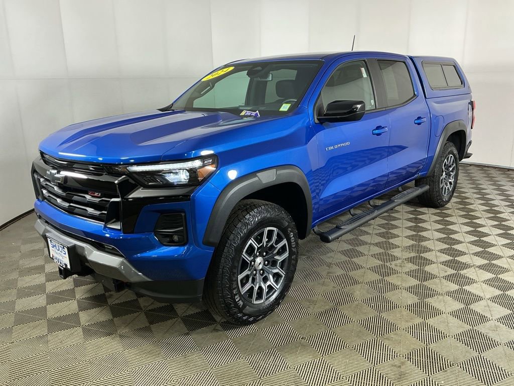 Used 2024 Chevrolet Colorado Z71 w/ Z71 Convenience Package 2 AWD/4WD image 4