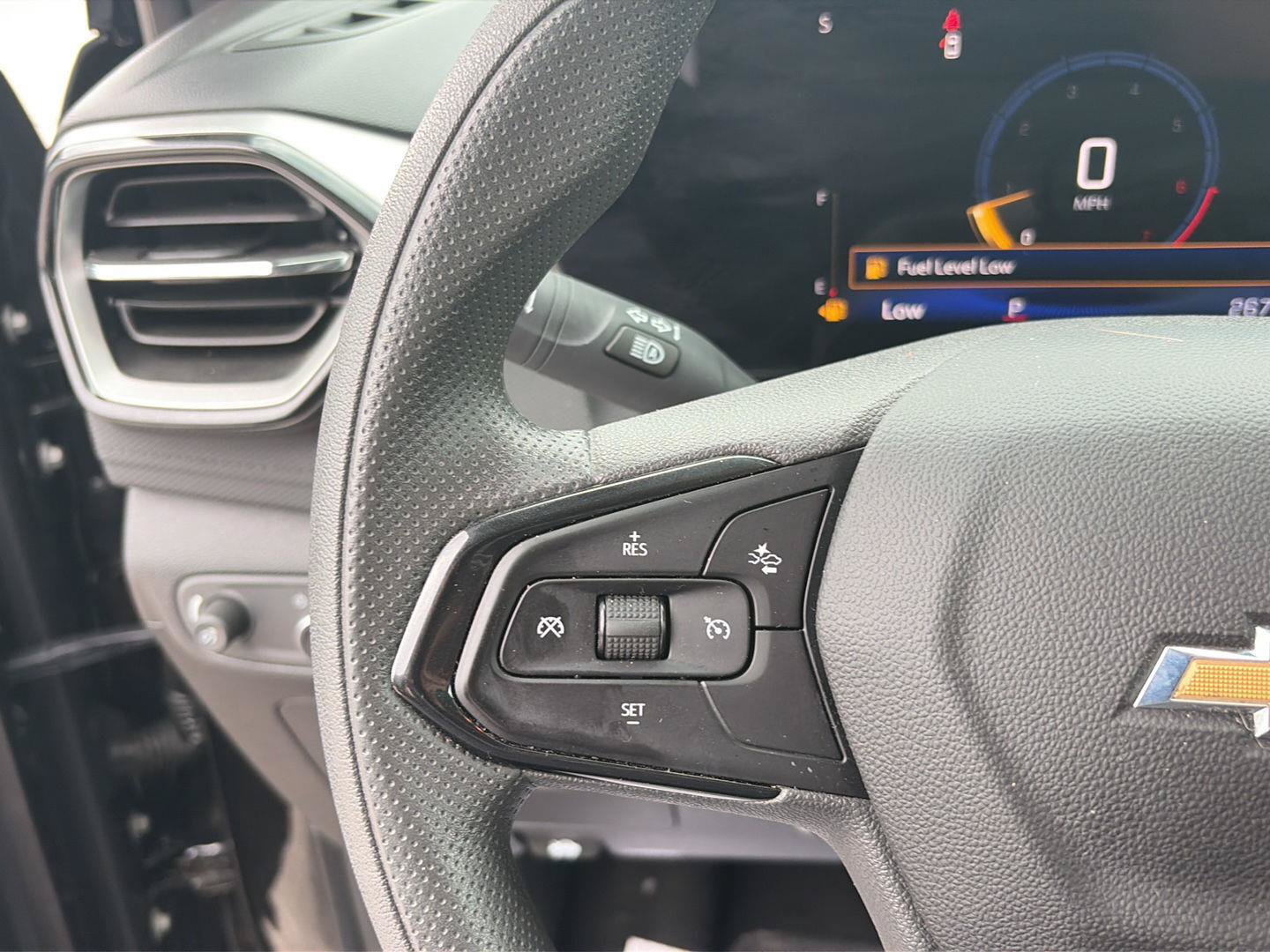 Used 2025 Chevrolet TrailBlazer LT FWD image 14